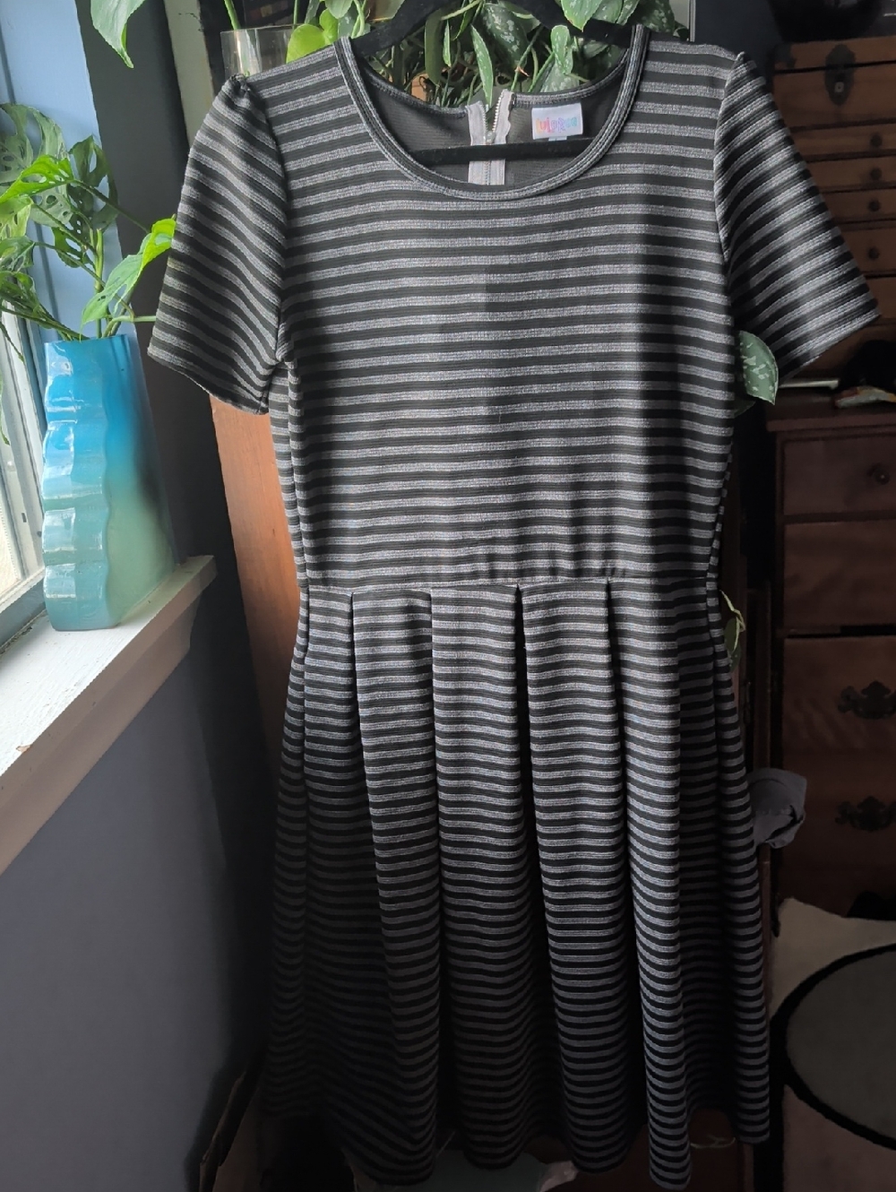 Lularoe Amelia Sz Large Black And Gray Dress With Pockets